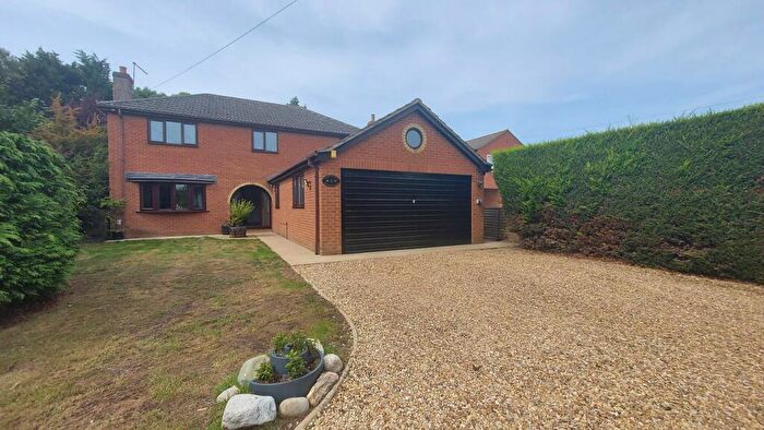 4 Bedroom Detached House For Sale In Bourne Road, Thurlby, Bourne, PE10