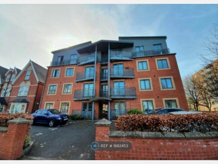 2 Bedroom Flat To Rent In Manor Road, Birmingham, B16