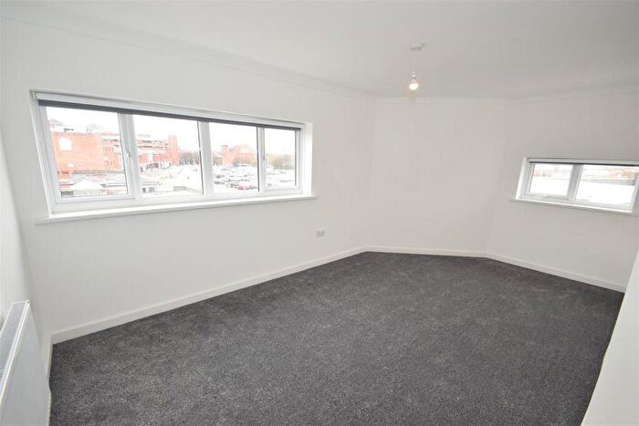 2 Bedroom Flat To Rent In Charlotte Street Portsmouth Hampshire, PO1