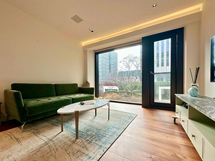 2 Bedroom Flat To Rent In Wood Street, London, EC2Y