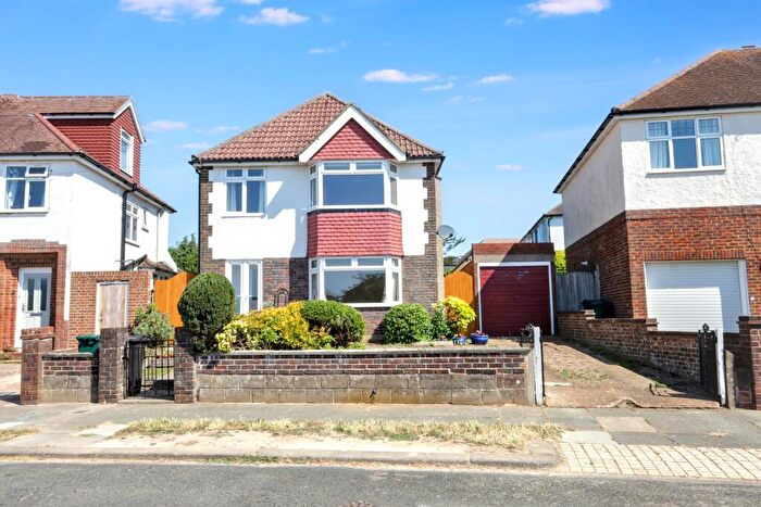 3 Bedroom Detached House For Sale In Northease Drive, Hove, Brighton & Hove, BN3