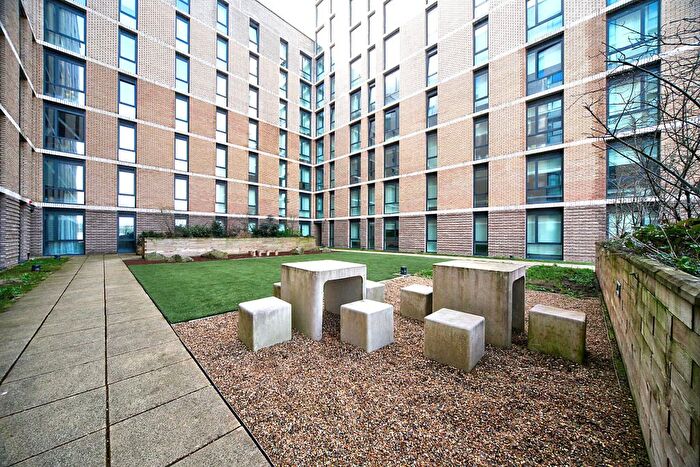 1 Bedroom Flat For Sale In Calibra Court, Luton, LU2