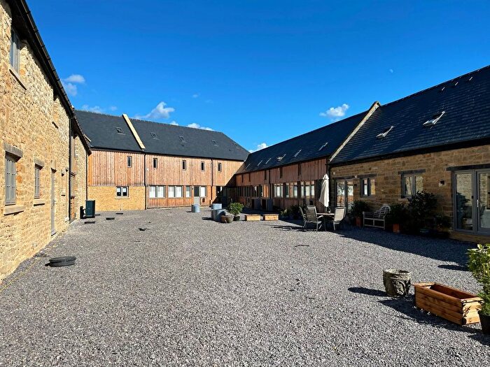 3 Bedroom Barn Conversion To Rent In Yeabridge Court, Yeabridge, South Petherton, TA13