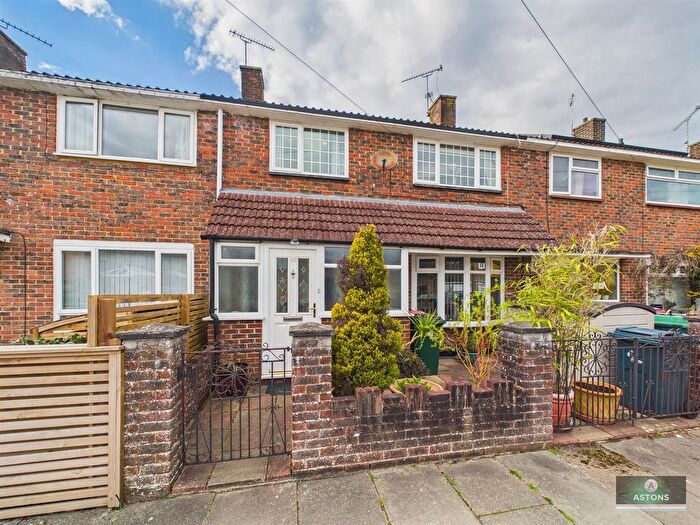 3 Bedroom Terraced House For Sale In Lincoln Close, Tilgate, Crawley, RH10