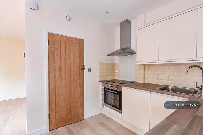 1 Bedroom Flat To Rent In London Road, Reading, RG1