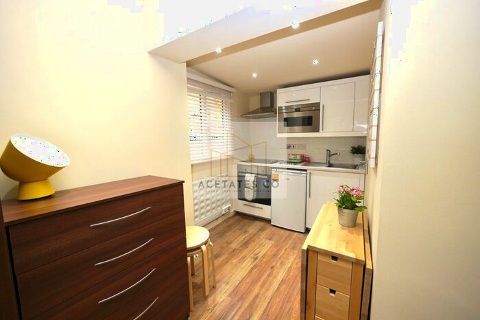 1 Bedroom Studio To Rent In High Road, Willesdon Green, London, NW10