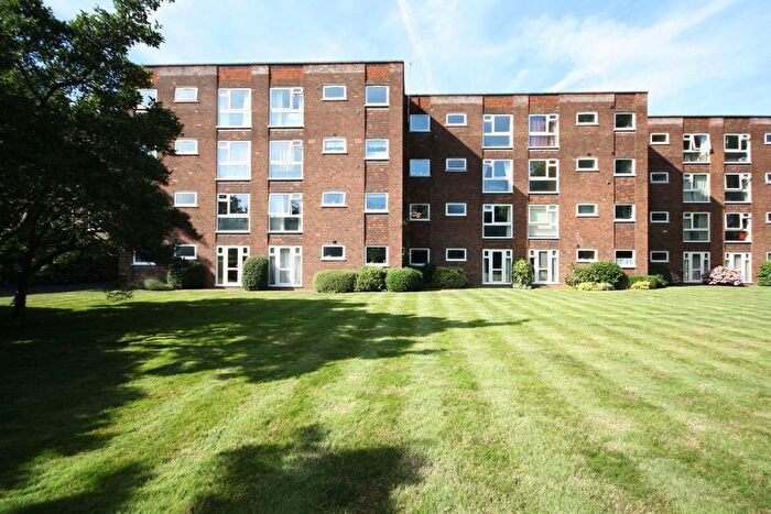 2 Bedroom Flat To Rent In Waldegrave Park, Twickenham, TW1