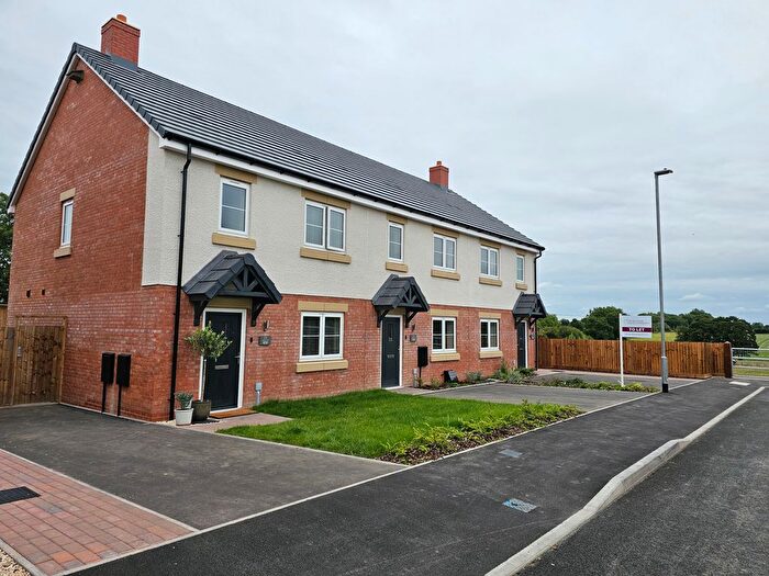 3 Bedroom End Of Terrace House To Rent In Bridge Croft, Wheaton Aston, Stafford, ST19