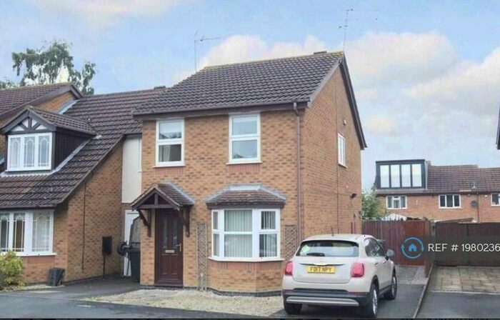 3 Bedroom End Of Terrace House To Rent In Bamburgh Close, Market Harborough, LE16