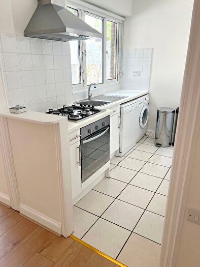 1 Bedroom Flat To Rent In Corporation Street, Islington, N7