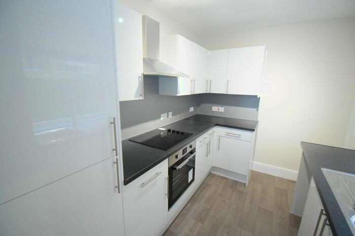 2 Bedroom Flat To Rent In Cherington Road, Hanwell, London, W7