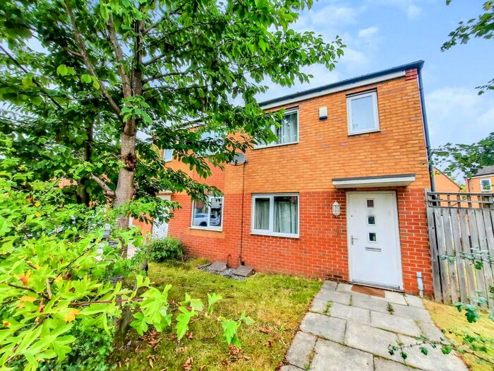 2 Bedroom Semi-Detached House To Rent In Bosworth Street, Manchester, M11