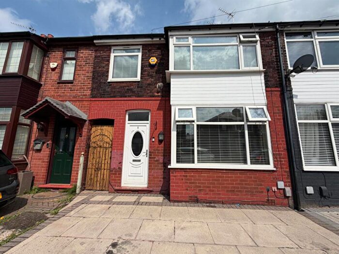 3 Bedroom Terraced House For Sale In Massey Ave, M35