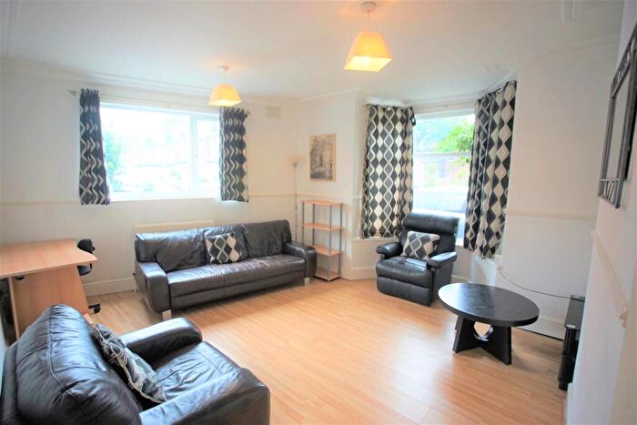 1 Bedroom Apartment To Rent In Stalker Lees Road, S11