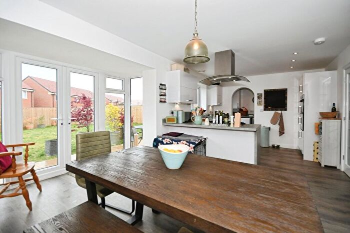 4 Bedroom Detached House For Sale In Damselfly Drive, Holmewood, Chesterfield, Derbyshire, S42