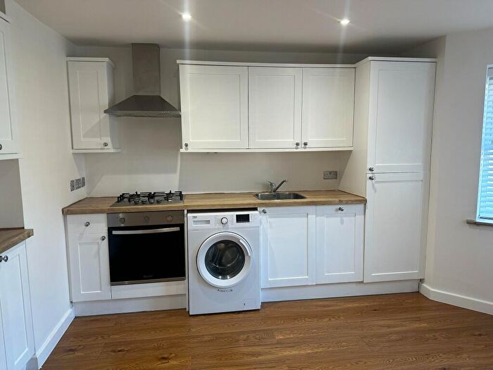 2 Bedroom Flat To Rent In Wimborne Road, Bournemouth, Dorset, BH9