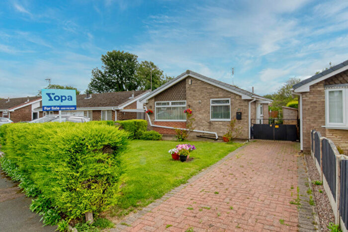 2 Bedroom Bungalow For Sale In Devonshire Way, Chesterfield, S43