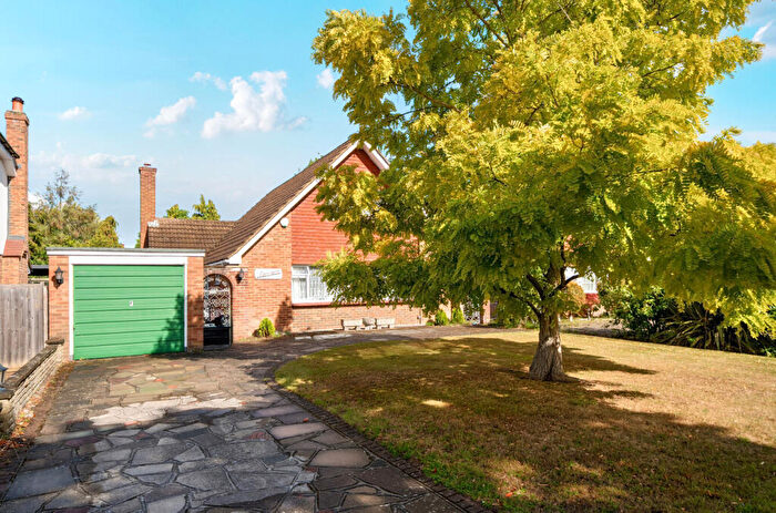 4 Bedroom Detached House For Sale In Lovibonds Avenue, Orpington, Kent, BR6