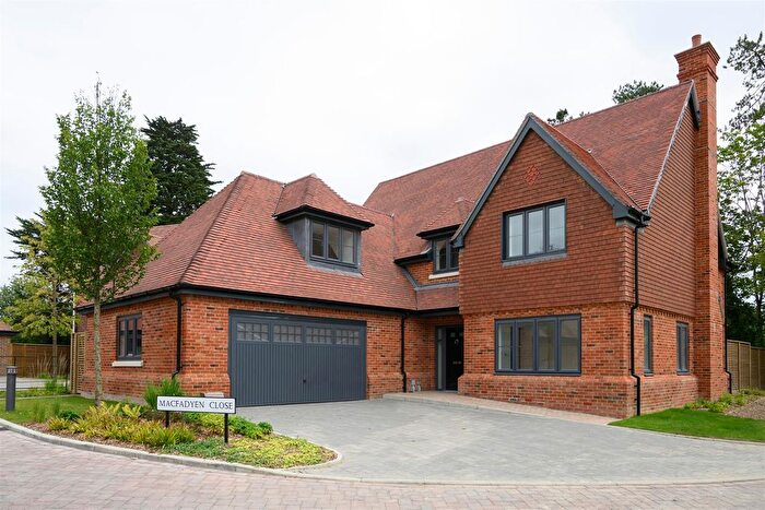 5 Bedroom Detached House For Sale In Tonbridge Road, Hildenborough, Tonbridge, TN11