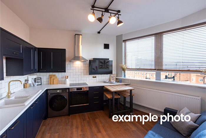 7 Bedroom Property To Rent In Flat, London, TW1