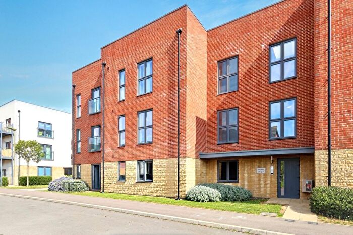 2 Bedroom Flat For Sale In Hop House Furrow Crescent, Curbridge, Witney, OX29