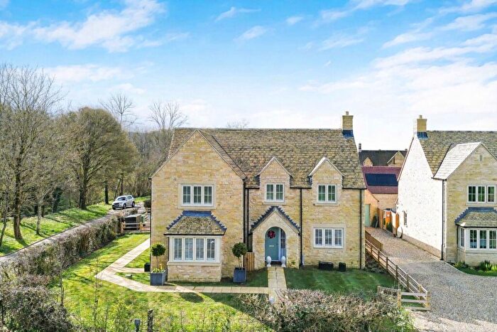4 Bedroom Detached House For Sale In Oak Road, Down Ampney, Cirencester, Gloucestershire, GL7