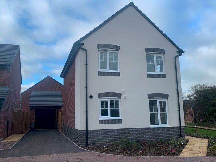 3 Bedroom House To Rent In Pickering Croft, Stafford, ST16