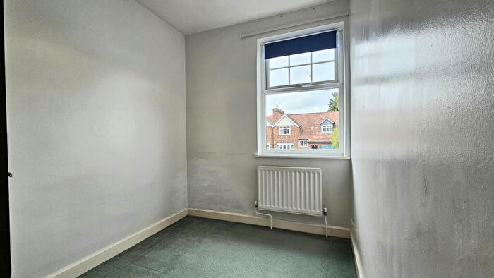 3 Bedroom Terraced House For Sale In Stourbridge, Wollaston, Vicarage Road, DY8