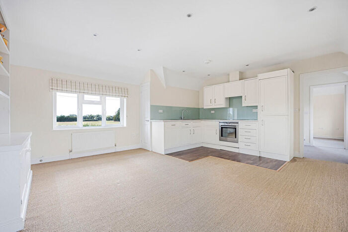 2 Bedroom Apartment To Rent In Watlington Road, Stadhampton, OX44