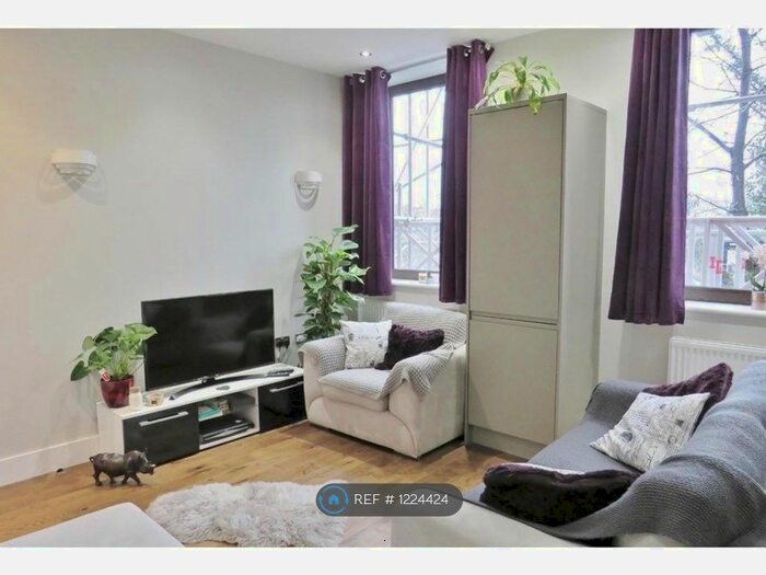 1 Bedroom Flat To Rent In Ocean House, Crawley RH10