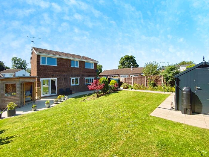 4 Bedroom Detached House For Sale In Avon Court, Mold, CH7