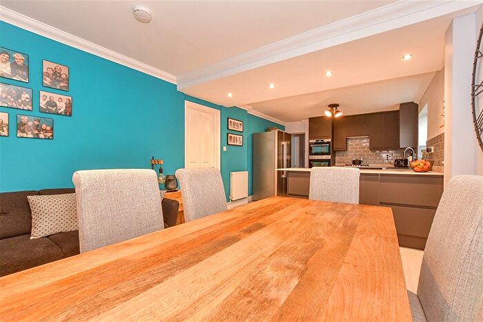 5 Bedroom Detached House For Sale In Lower Road, Woodchurch, Kent, TN26