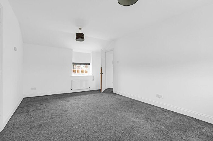 1 Bedroom Apartment For Sale In Collett Road, The Octagon, SG12