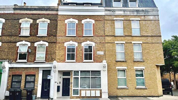 1 Bedroom Apartment To Rent In Chatsworth Road, Clapton, E5