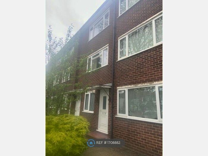 2 Bedroom Flat To Rent In Boston Road, London, W7