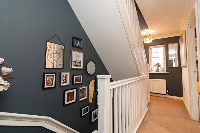 3 Bedroom Town House For Sale In Alnmouth Court, Blakelaw, Newcastle Upon Tyne, NE5