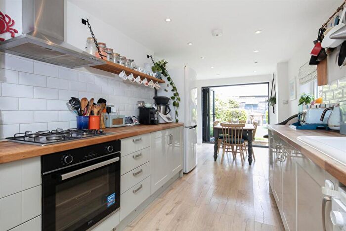 3 Bedroom Terraced House For Sale In Howbury Road, Nunhead, SE15