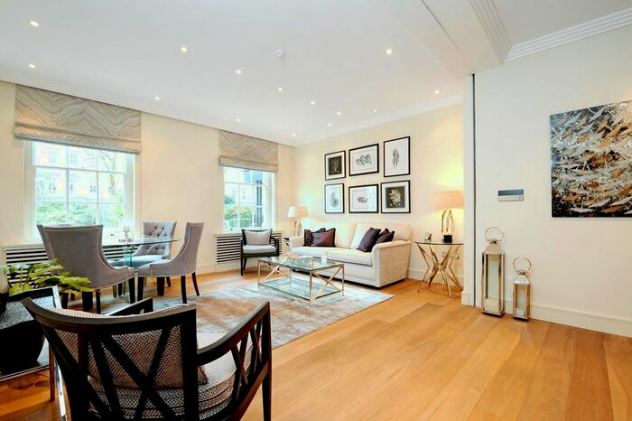 2 Bedroom Flat To Rent In Lowndes Square, Knightsbridge, London, SW1X