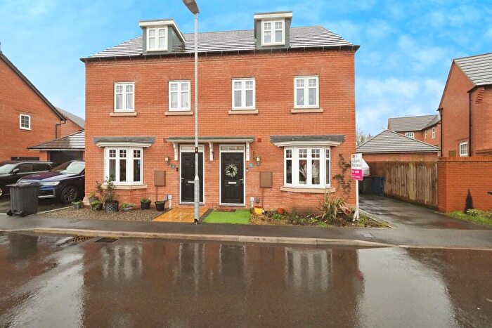 3 Bedroom Semi Detached House For Sale In Brookes Crescent, Hugglescote, Coalville, LE67