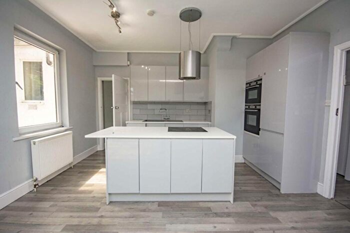 6 Bedroom Detached House To Rent In Egerton Gardens, London, NW4