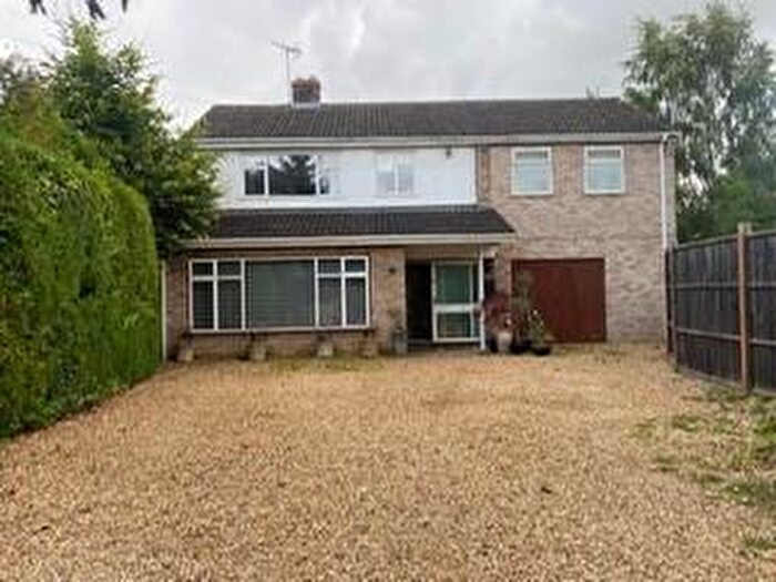 4 Bedroom Detached House For Sale In Welmore Road, Glinton, PE6
