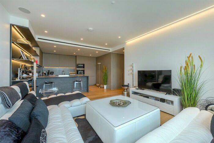 3 Bedroom Flat To Rent In The Nova Building, Buckingham Palace Road, Victoria, SW1W