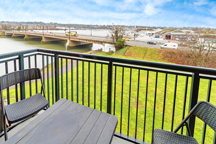 2 Bedroom Apartment For Sale In Meridian Way, Southampton, SO14