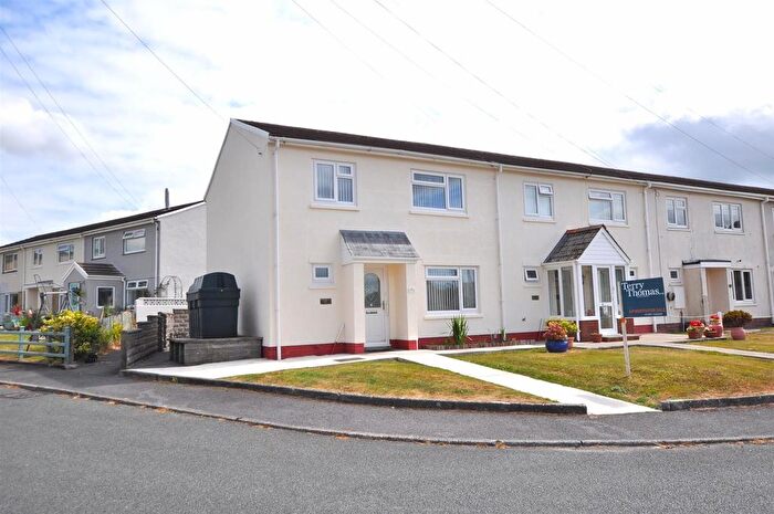 3 Bedroom Semi-Detached House For Sale In Parc Gwyn Estate, Trevaughan, Carmarthen, Carmarthenshire, SA31