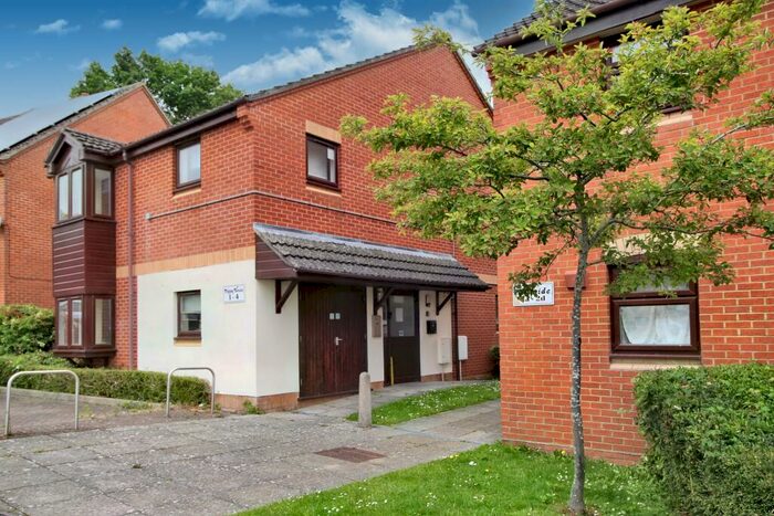 1 Bedroom House Of Multiple Occupation To Rent In Hillside Close, Alton, Hampshire, GU34