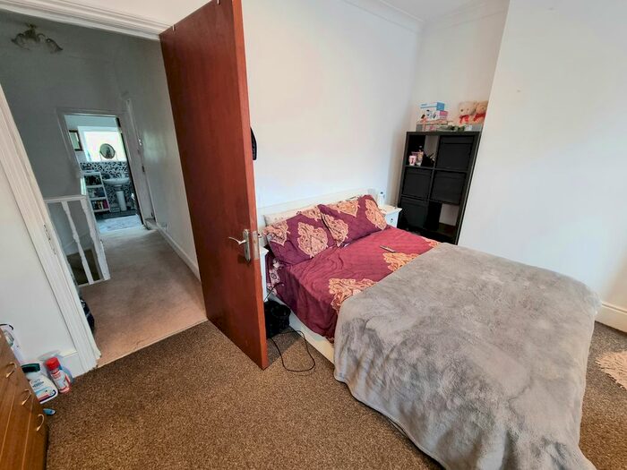3 Bedroom Terraced House To Rent In Barfield Road, London, E11