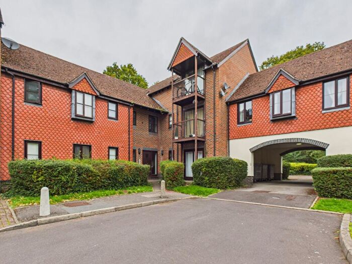 1 Bedroom Flat For Sale In Christy Court, Tadley, RG26