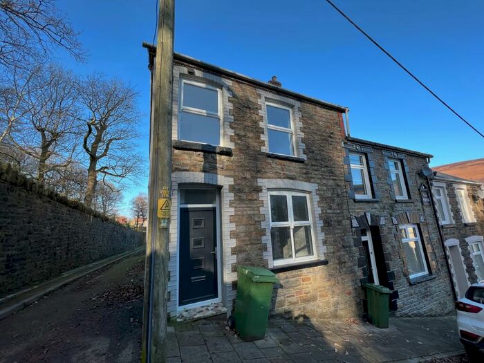4 Bedroom House To Rent In Lyle Street, Mountain Ash, CF45