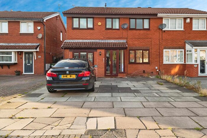 4 Bedroom Semi Detached House For Sale In St. Hildas View, Audenshaw, Manchester, Greater Manchester, M34