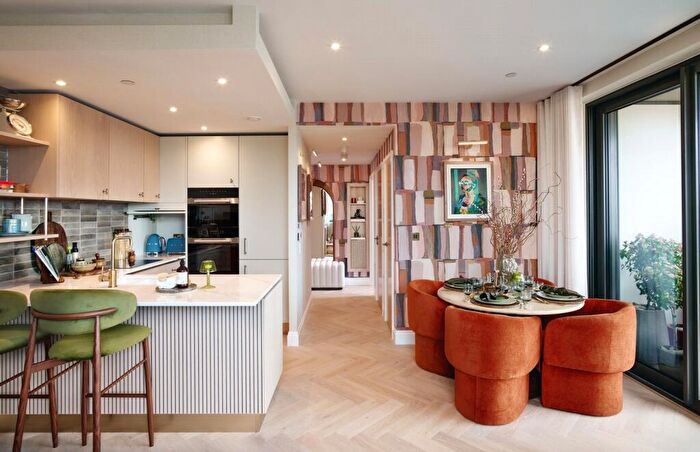 1 Bedroom Apartment For Sale In Chalk Farm Road, London, NW1